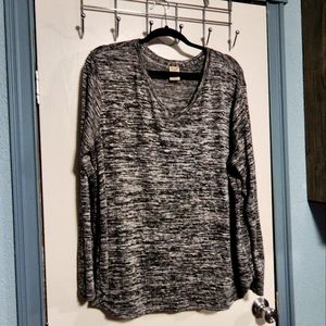 Faded Glory XXL (20) black and gray sweater